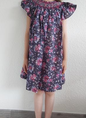 Robe fille à smocks taille haute fleurie modèle 2