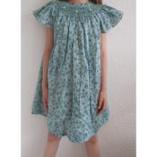 Robe fille à smocks taille haute fleurie modèle 1