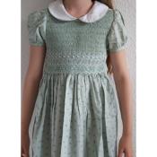 Robe fille à smocks col rond manche courte modèle 1