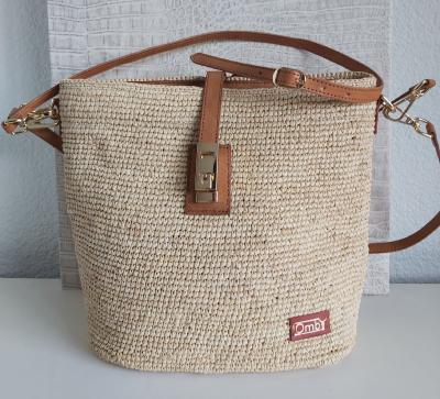 Sac à main en raphia nature bandoulière fait main de Madagascar 